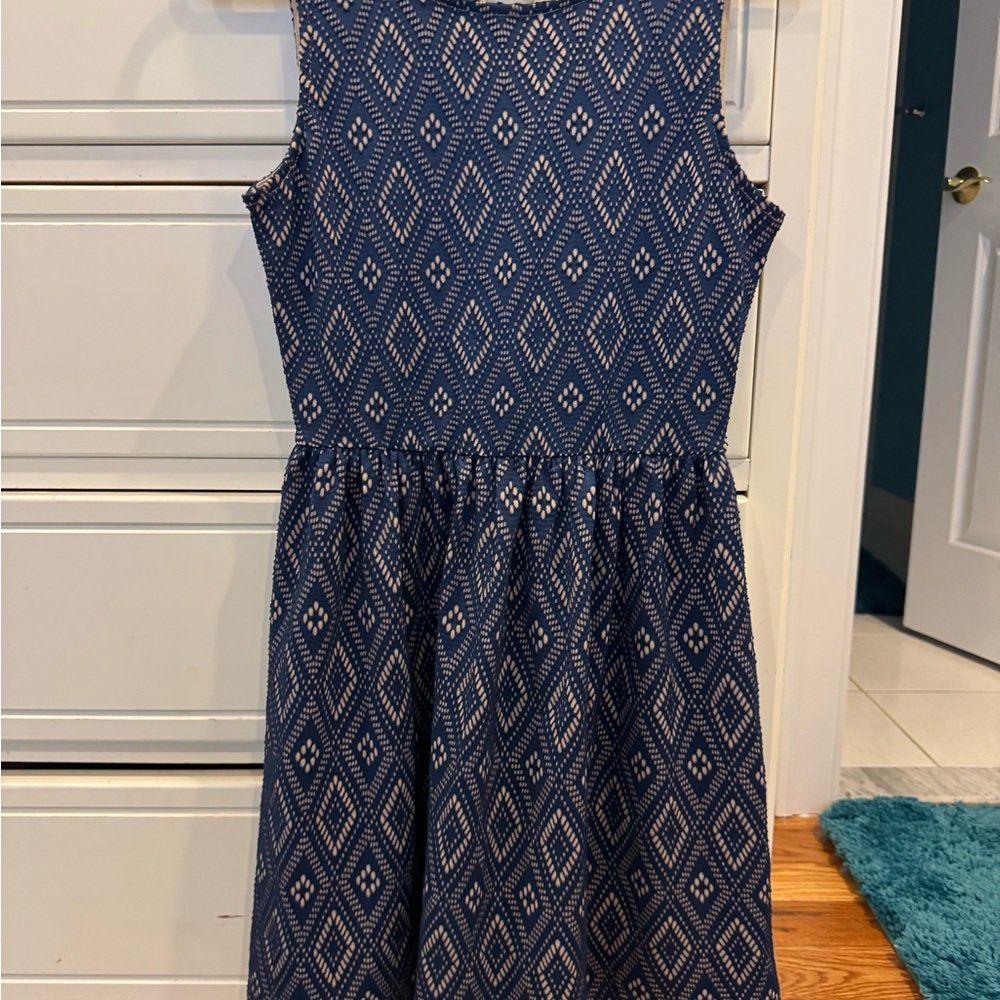 Alya Navy and Cream Lace Top